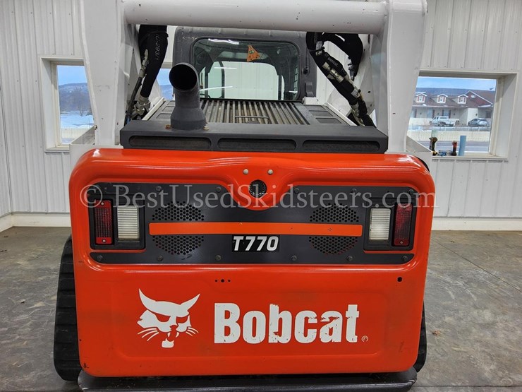 2022-bobcat-t770-image-11