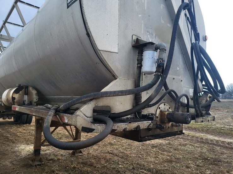 1996-warren-tandem-axle-feed-semi-trailer-image-47