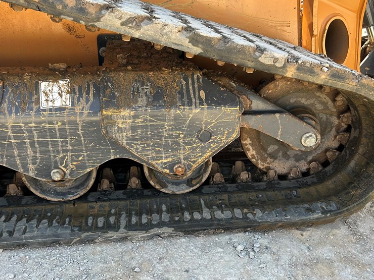 2023-case-tv450b-image-59