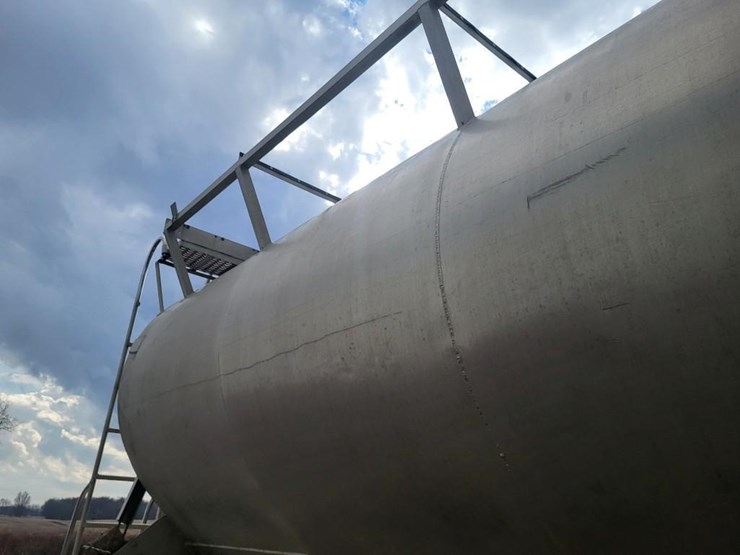 1996-warren-tandem-axle-feed-semi-trailer-image-40