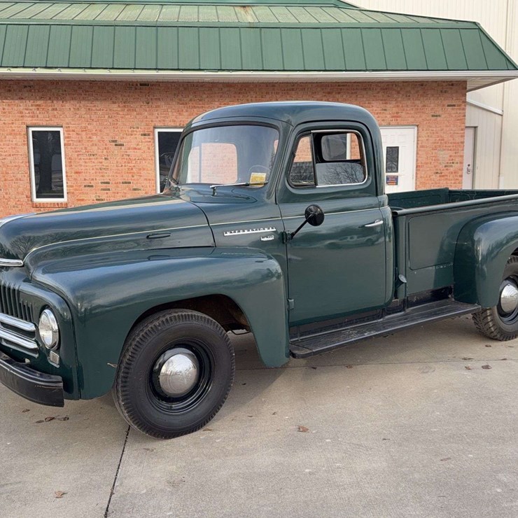 1951 International L-112