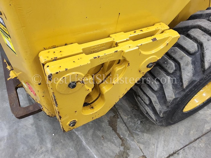 2019-caterpillar-246d3-image-14