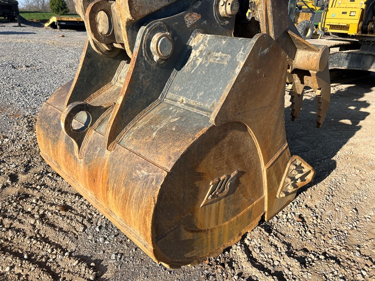 2019-deere-350g-lc-image-12