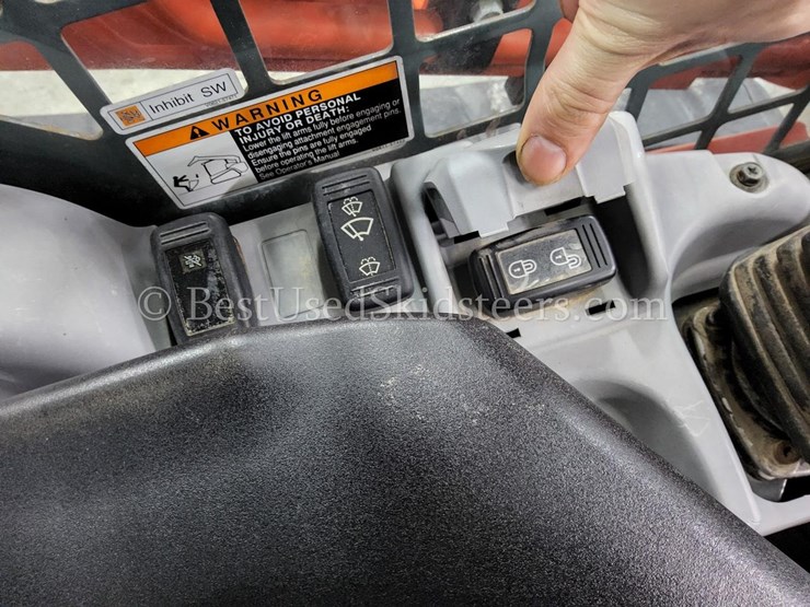 2015-kubota-svl90-2-image-22