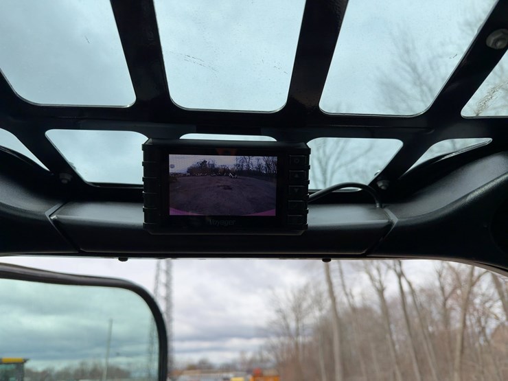 2024-bobcat-t770-image-23