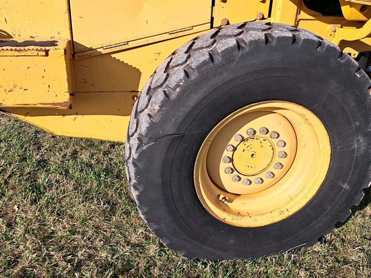 1997-john-deere-444h-image-41