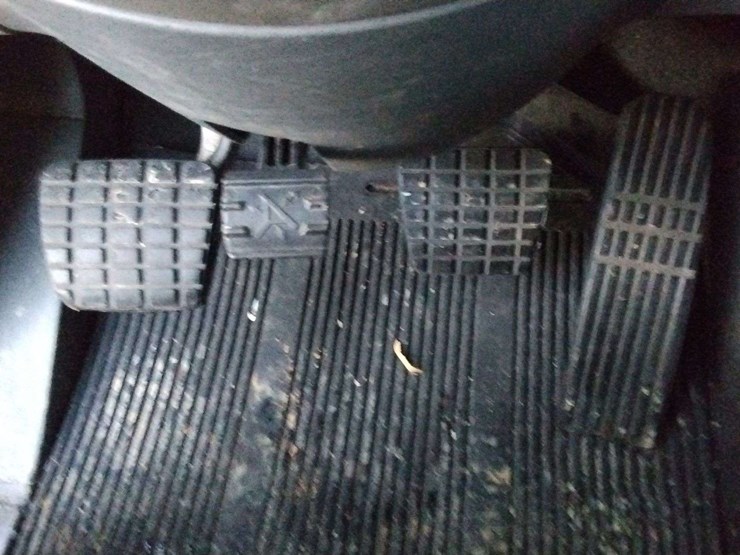 freightliner-cascadia-tractor-2015-freightliner-cascadia-3alxfb007gdg85229-mileage:-does-not-r-image-16