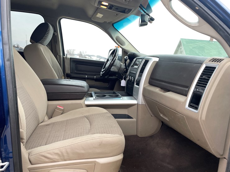 2011-dodge-ram-2500-image-21