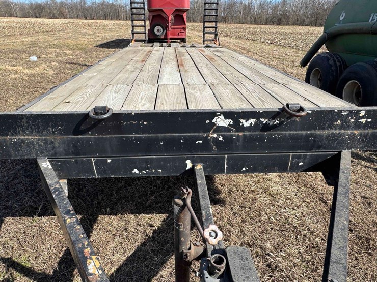 tri-axle-flat-deck-trailer,-ramps,-ball-hitch,-20'-x-8'-image-8