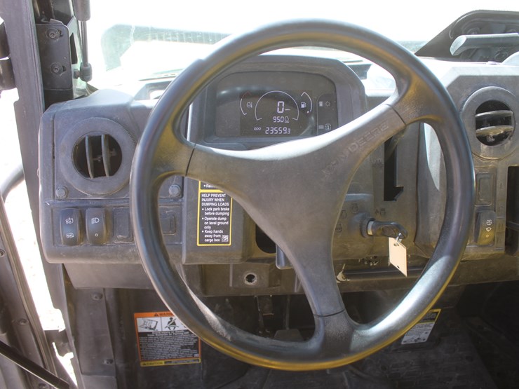 2019-john-deere-gator-image-20