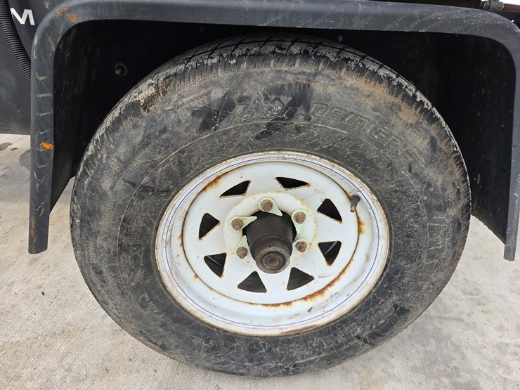 2016-massey-ferguson-8-image-28