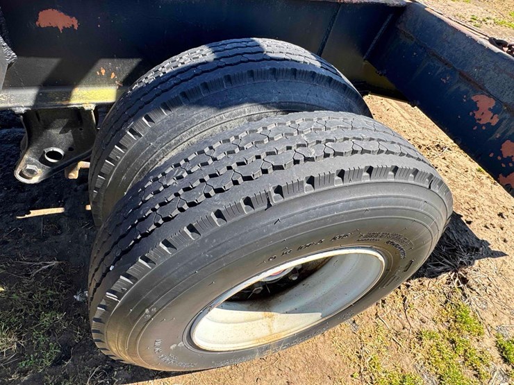 heavy-duty-drop-deck-trailer,-20’-deck-w/dovetail-and-fold-down-ramps,-single-axle,-dual-wheels,-air-image-25