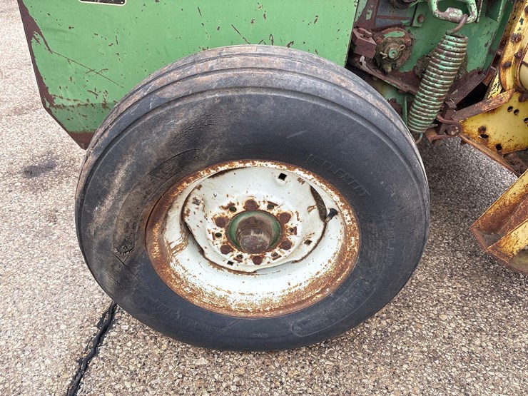 john-deere-3800-image-5