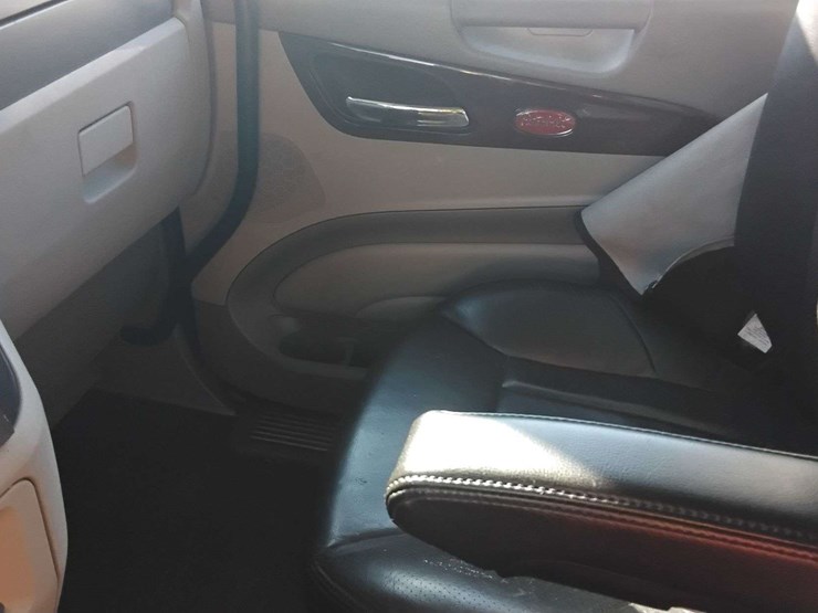 2019-peterbilt-579-image-39