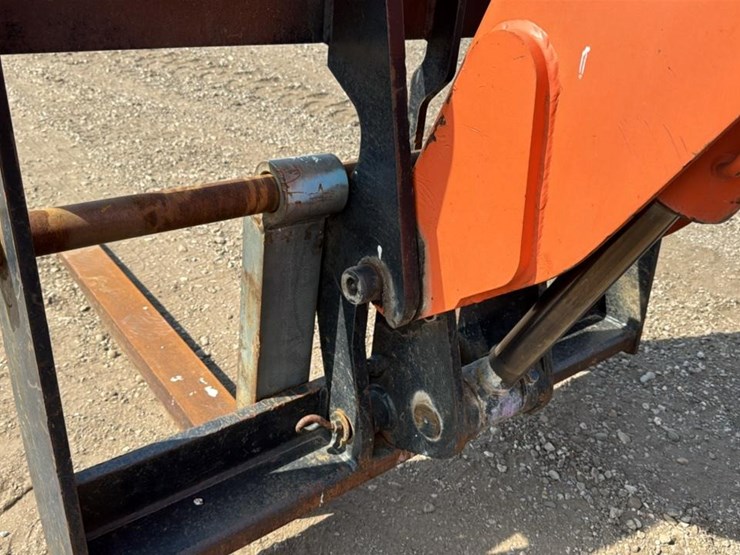 2007-lull-644-image-17