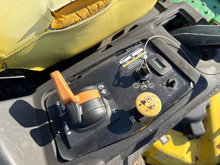 john-deere-z535m-image-12