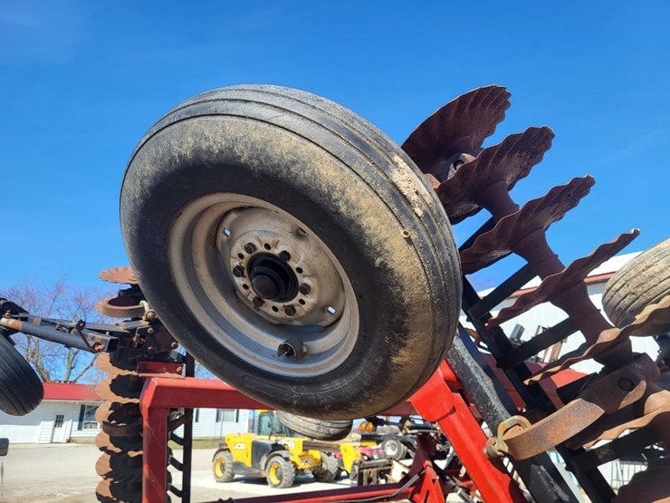 case-ih-true-tandem-330-turbo-image-14