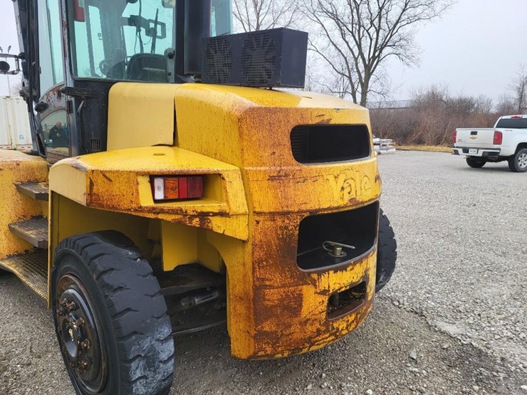2012-yale-forklift-image-26