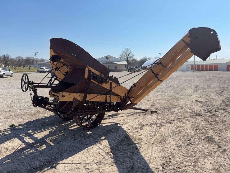 1926-john-deere-corn-picker-image-5
