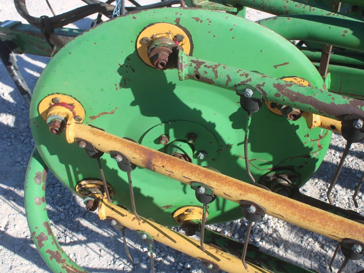 john-deere-700-image-29