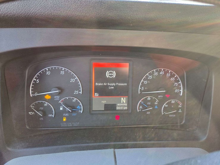 2019-freightliner-cascadia-3akjhhdr0kskr5281-mileage:-image-24