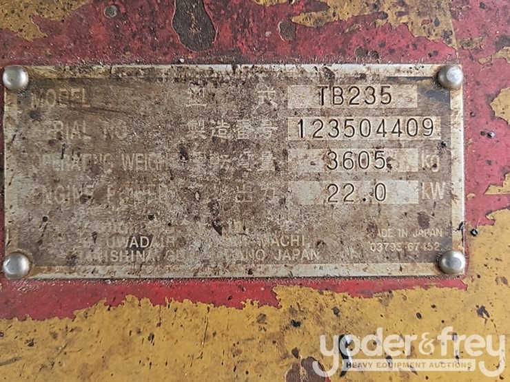 2014-takeuchi-tb235-image-34