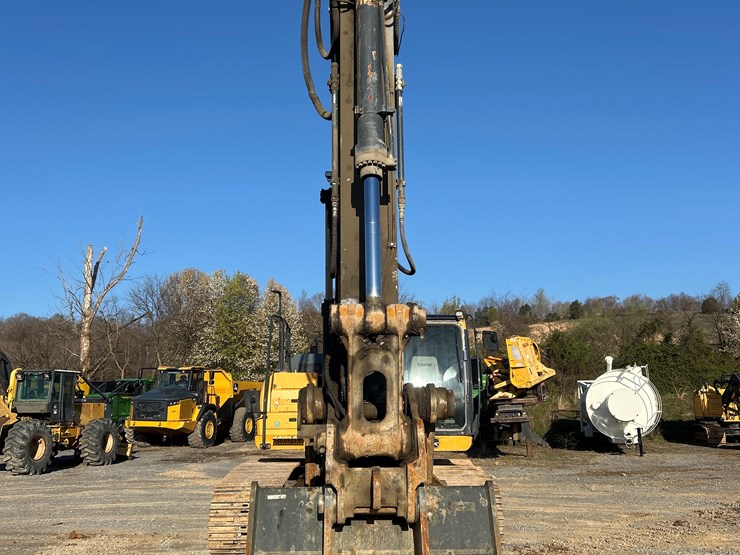 2019-deere-350g-lc-image-8