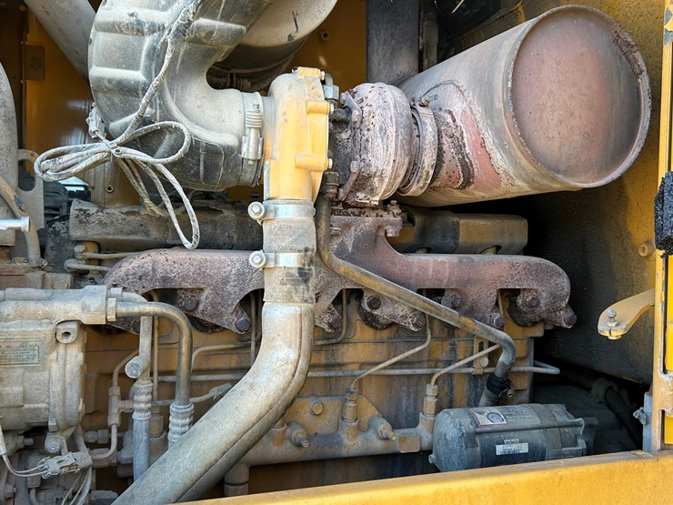 2010-deere-544k-image-38