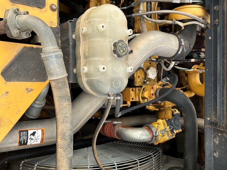 2013-john-deere-9-image-30