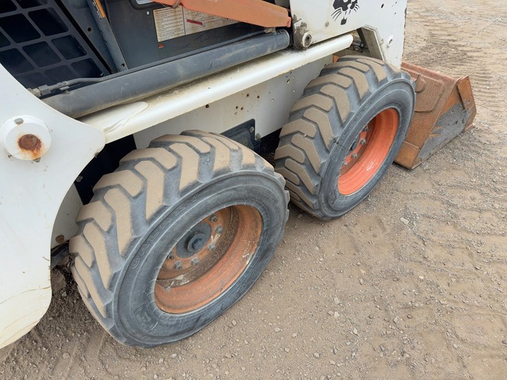 2006-bobcat-s130-image-12