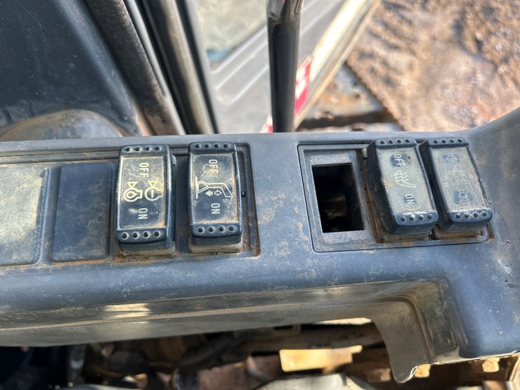 2006-deere-650d-lc-image-50