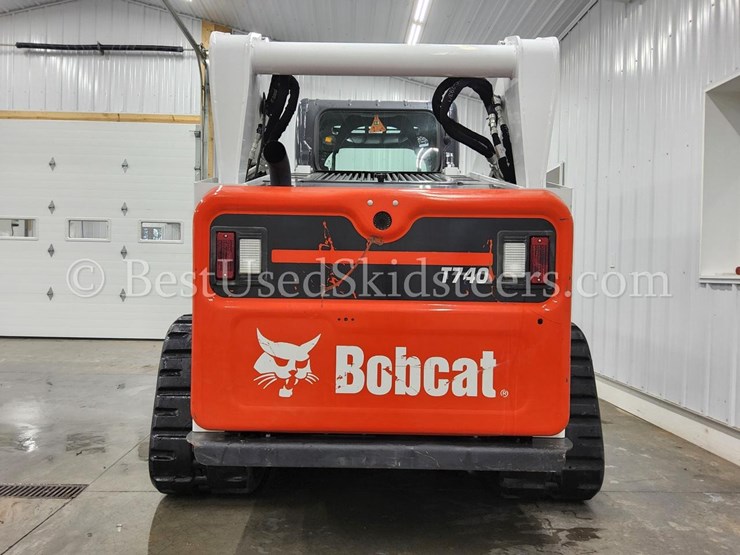2023-bobcat-t740-image-6