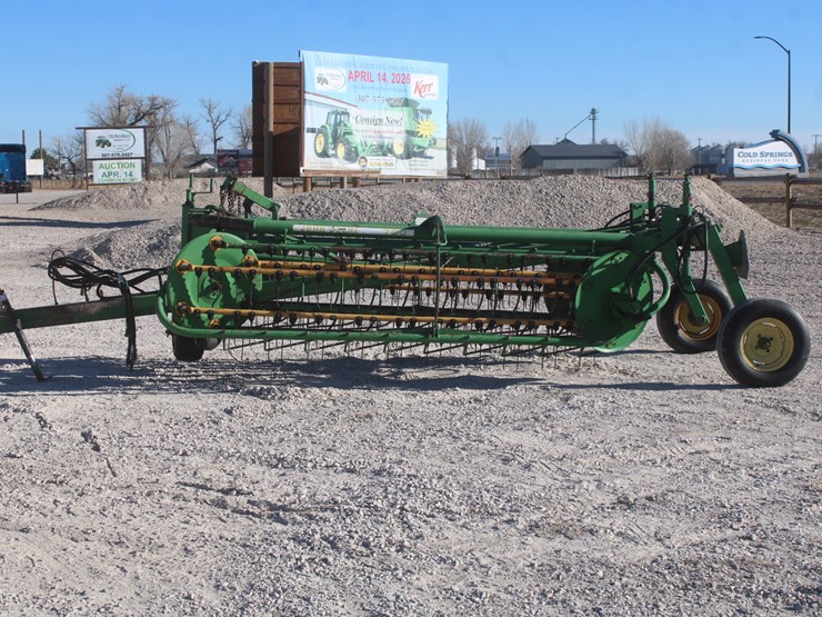 john-deere-700-image-2