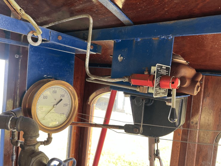 frick-steam-locomotive-with-track-image-121