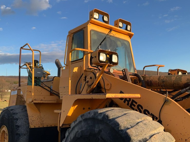 #300-•-2004-dressta-555b-wheel-loader-image-45