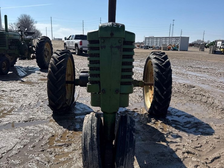 john-deere-b-image-2