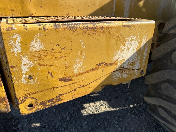 caterpillar-it28f-image-9