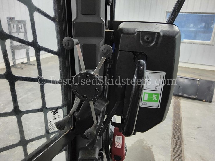 2024-caterpillar-255-image-36