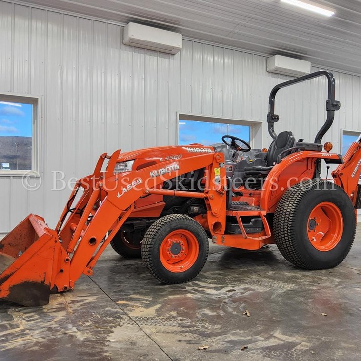 2017 KUBOTA L3560