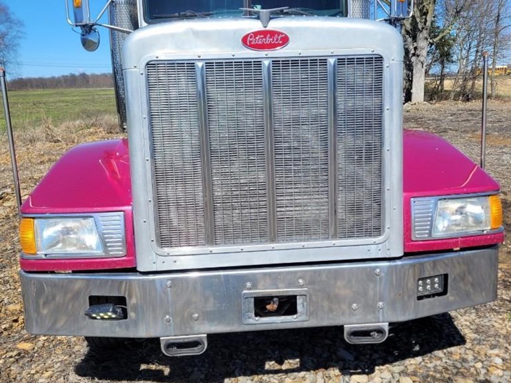 1993-peterbilt-377-image-26