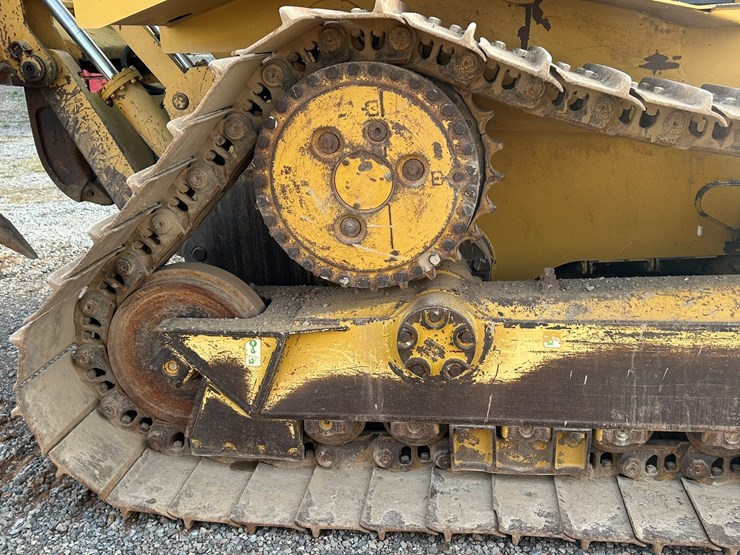 2015-caterpillar-d6t-lgp-image-88