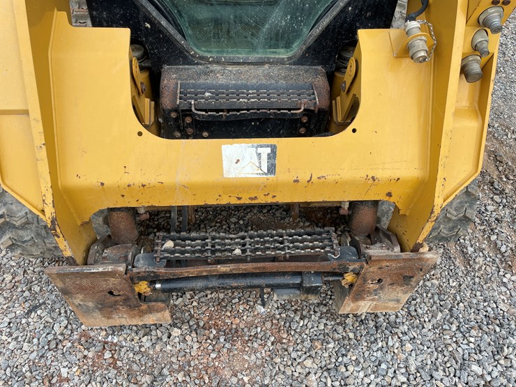 2017-caterpillar-259d-image-9