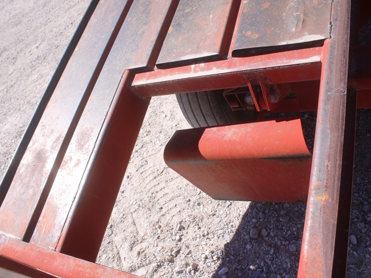 new-holland-1033-image-27