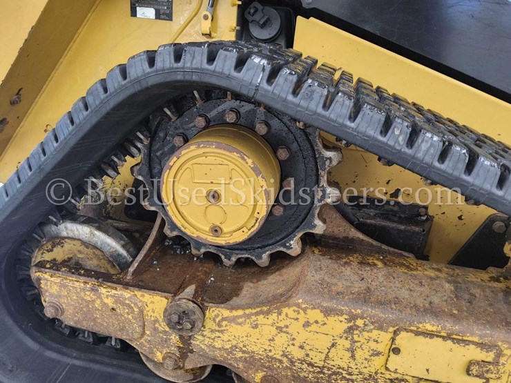2015-caterpillar-279d-image-11