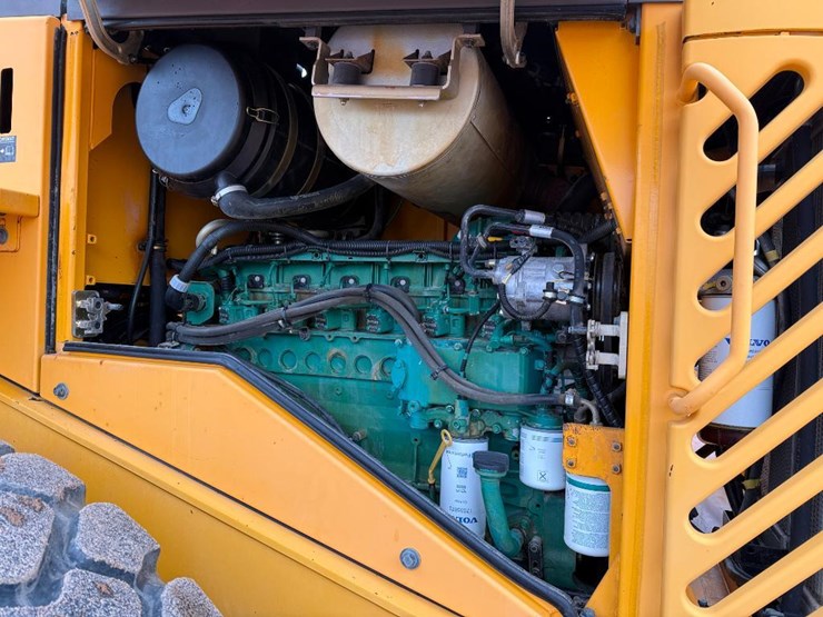 volvo-l120e-image-25