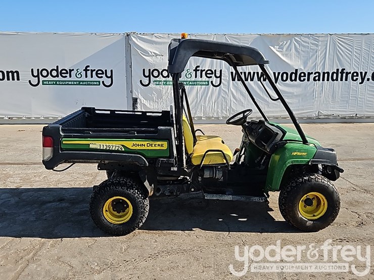 2021-john-deere-gator-hpx815e-image-5