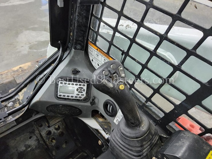 2023-bobcat-t770-image-24