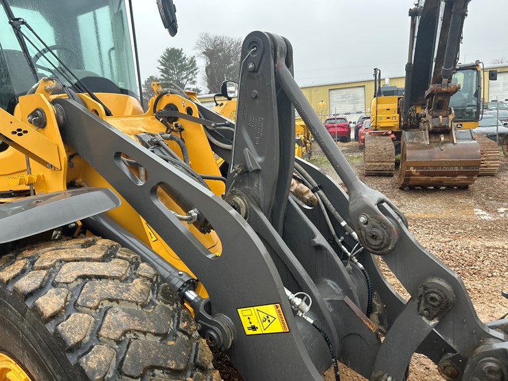 2019-volvo-l90h-image-25