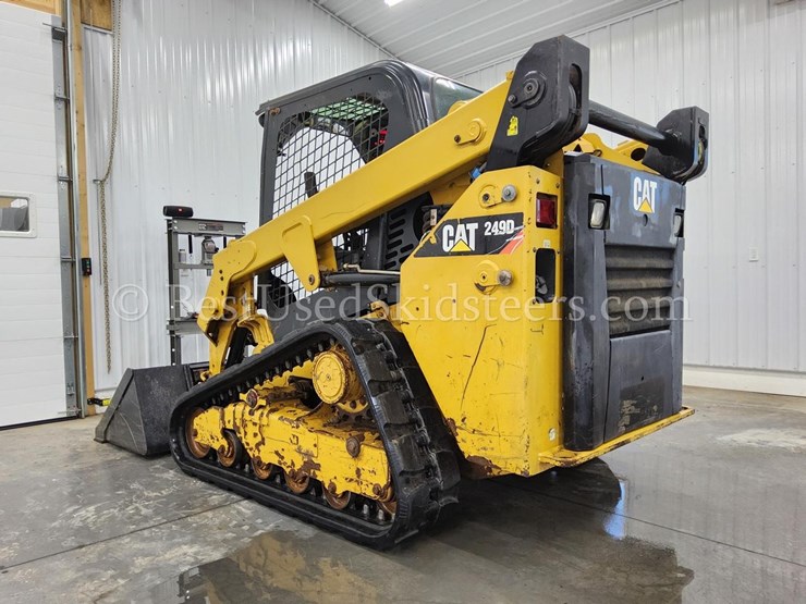 2019-caterpillar-249d-image-2