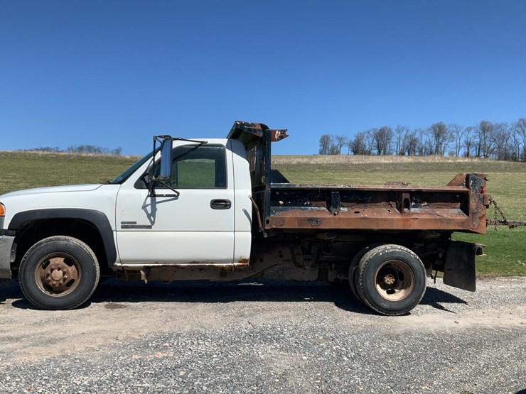 #501-•-2006-gmc-dump-truck-image-2